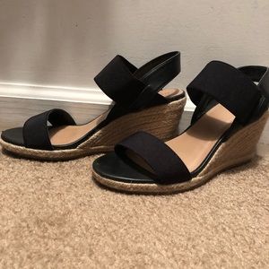 Women’s black Merona wedges!!